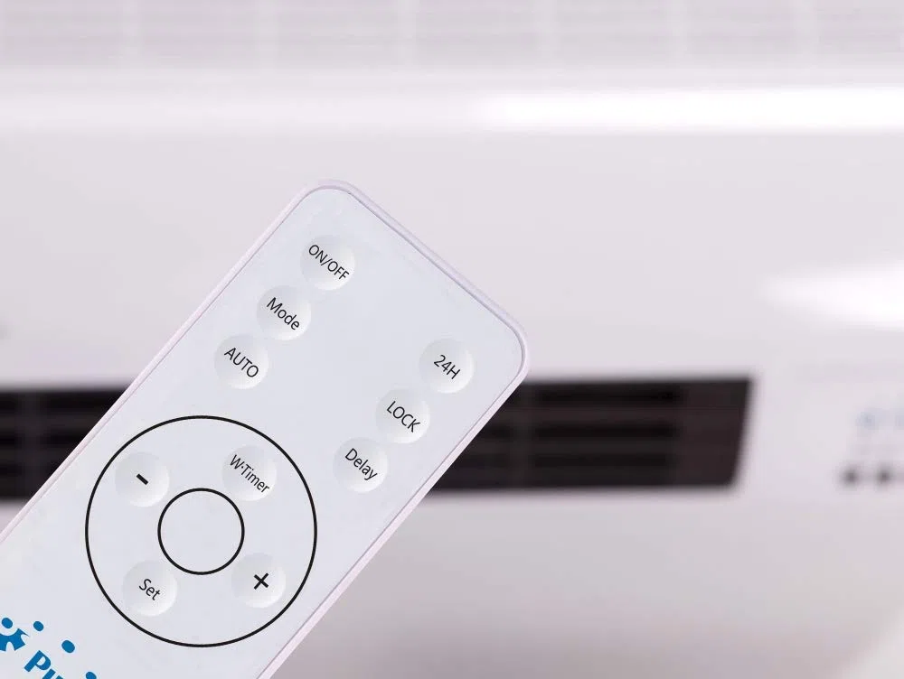 PURLIINE | Calefactor Cerámico Split de Pared 2000W, Mando a Distancia, Termostato Regulable y Diseño Moderno en Blanco