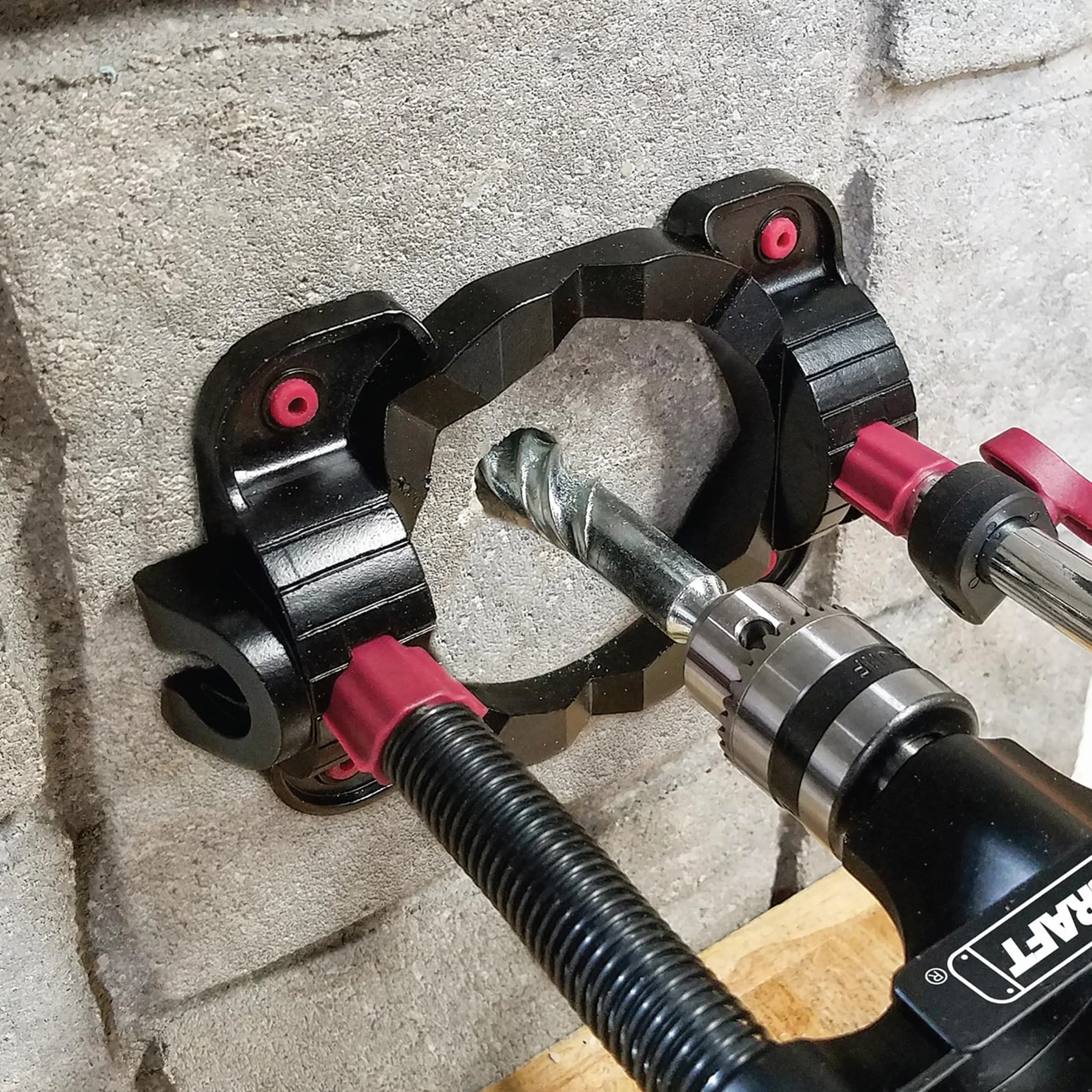 Milescraft 1318 DrillMate portátil - Accesorio de guía Compatible con la mayoría de taladros de 3/8 pulgadas - Base autocentrante - Lecturas multiángulo