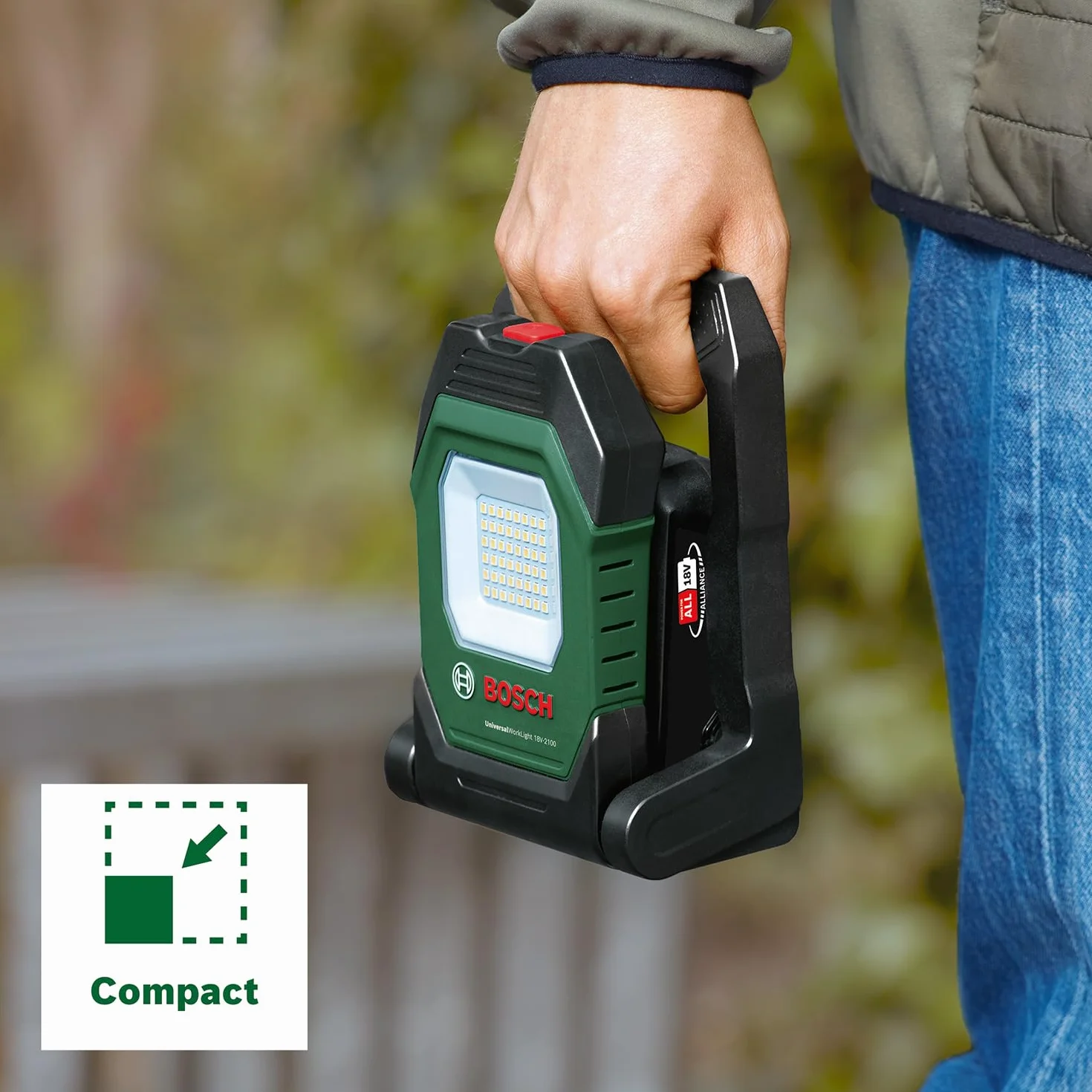 Bosch Luz de trabajo LED/ lámpara de construcción/foco portátil UniversalWorkLight 18V-2100 (máx. 2100 lúmenes, 3 niveles de ajuste de brillo, cabezal plegable con 10 posiciones; sin batería)