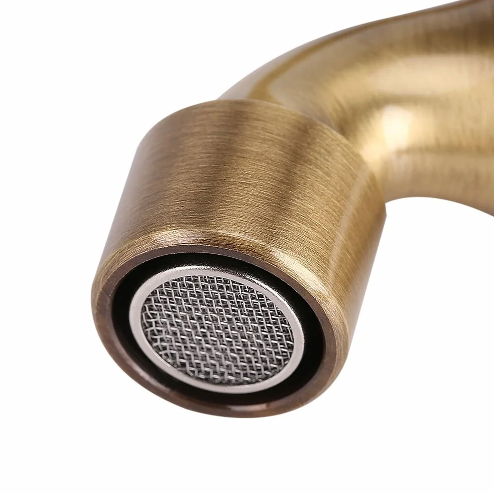 Grifo de agua Latón Montaje en pared estilo antiguo Lavadero agua fría baño